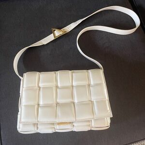 Elegant Cream Woven Shoulder Bag with gold accents